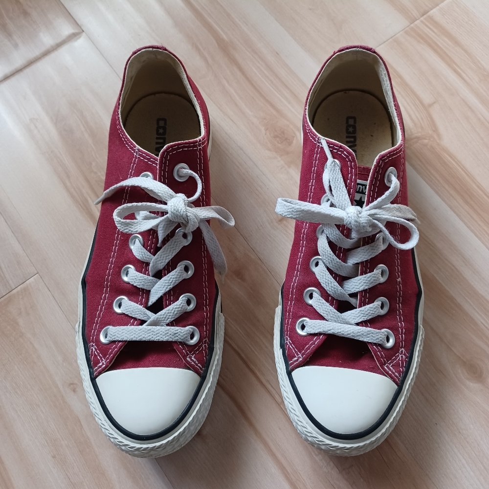 Converse low tops